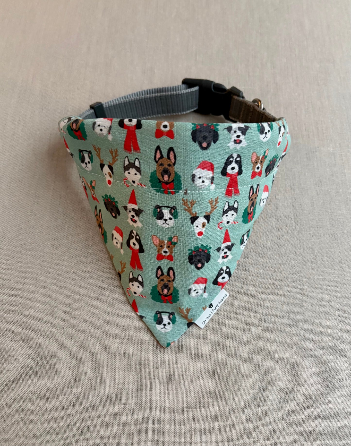 Christmas Pups Pet Scarf in White and Green