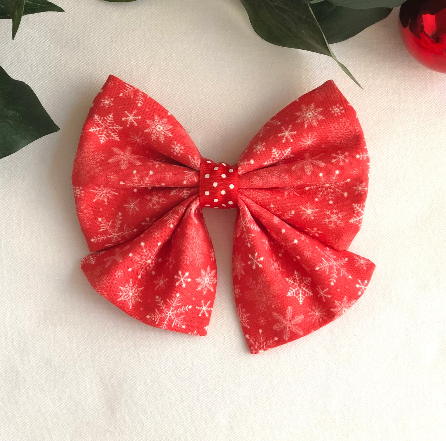 Holiday Bows with Tails