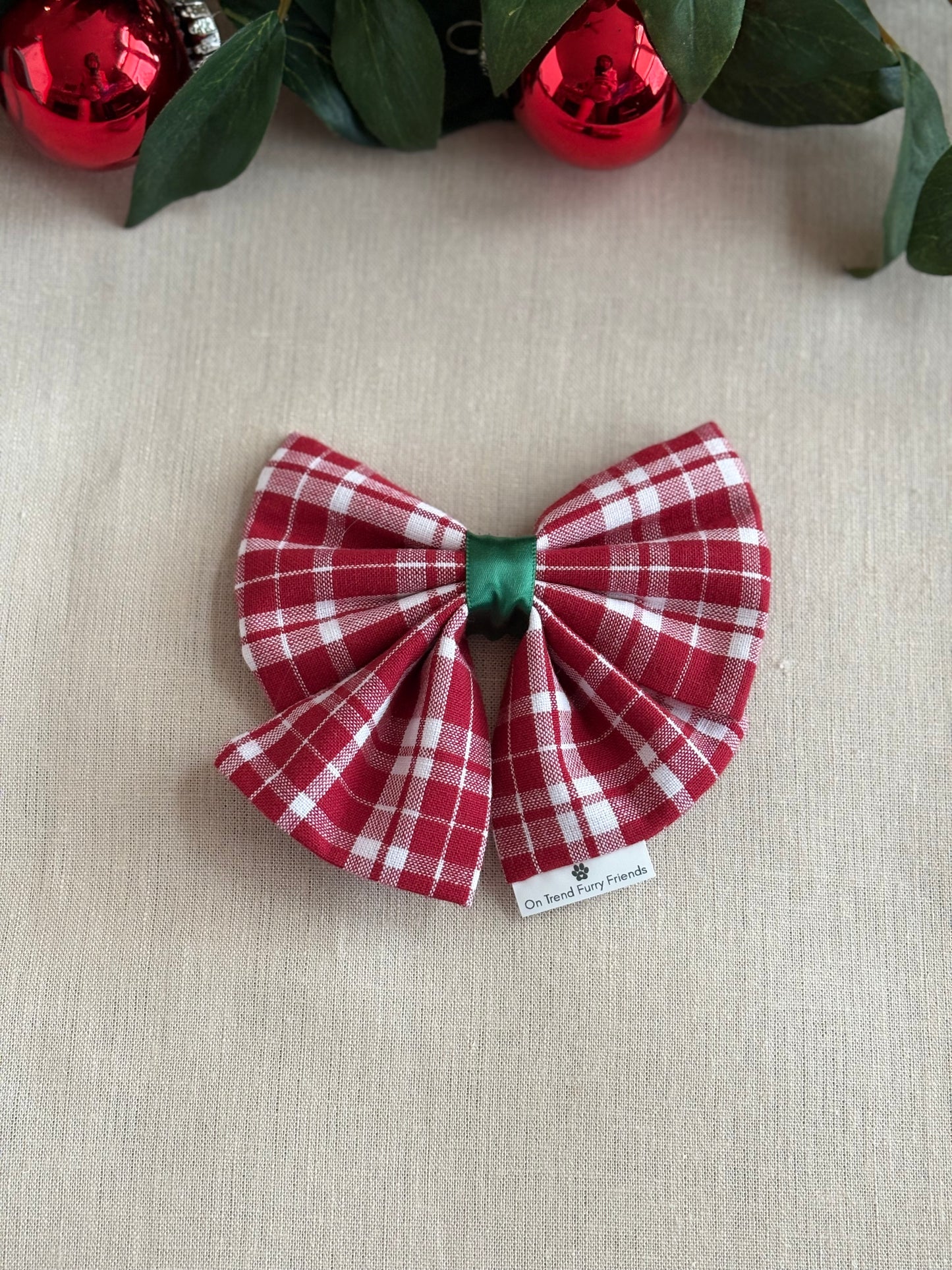 Holiday Bows with Tails
