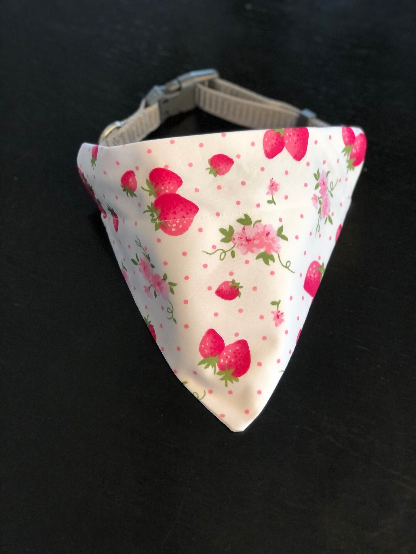 Strawberries, Pink, Over-the-collar, Pet Scarf, Fruit, Gift for Pets, Slip on Bandana, Cat Bandana, Cat Scarf, Dog Scarf, Dog Bandana