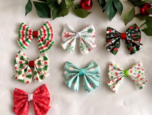 Holiday Bows with Tails