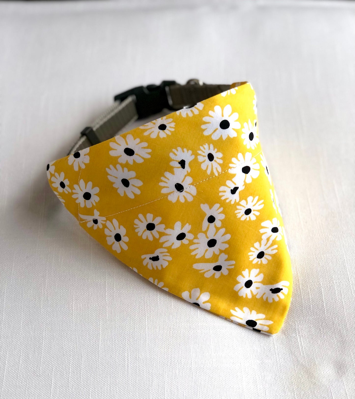 Daisies and Plaids for Pets, Pet Scarf, Pet Bandana, Over-the-Collar, Flowers, Daisies, Plaid, Pink, Yellow, Gift for Pets, Dog Bandana
